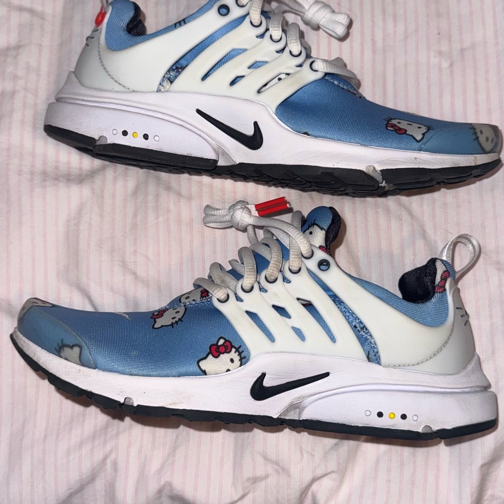 Nike Hello Kitty x Air Presto University Blue - Size 6 Women’s